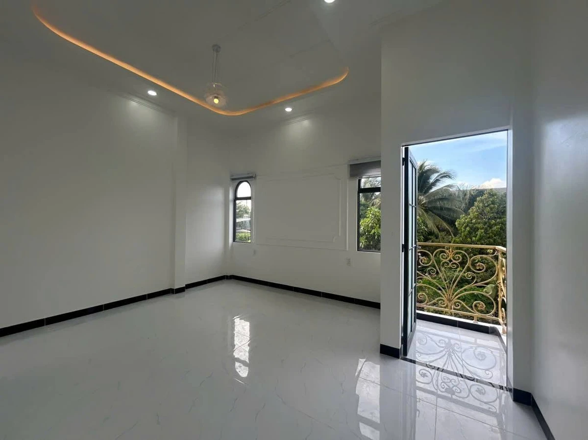 Bán villa 3 PN, hồ bơi, Hòa Thành Tây Ninh 120m² 2.35 tỷ - Ảnh thu nhỏ 3
