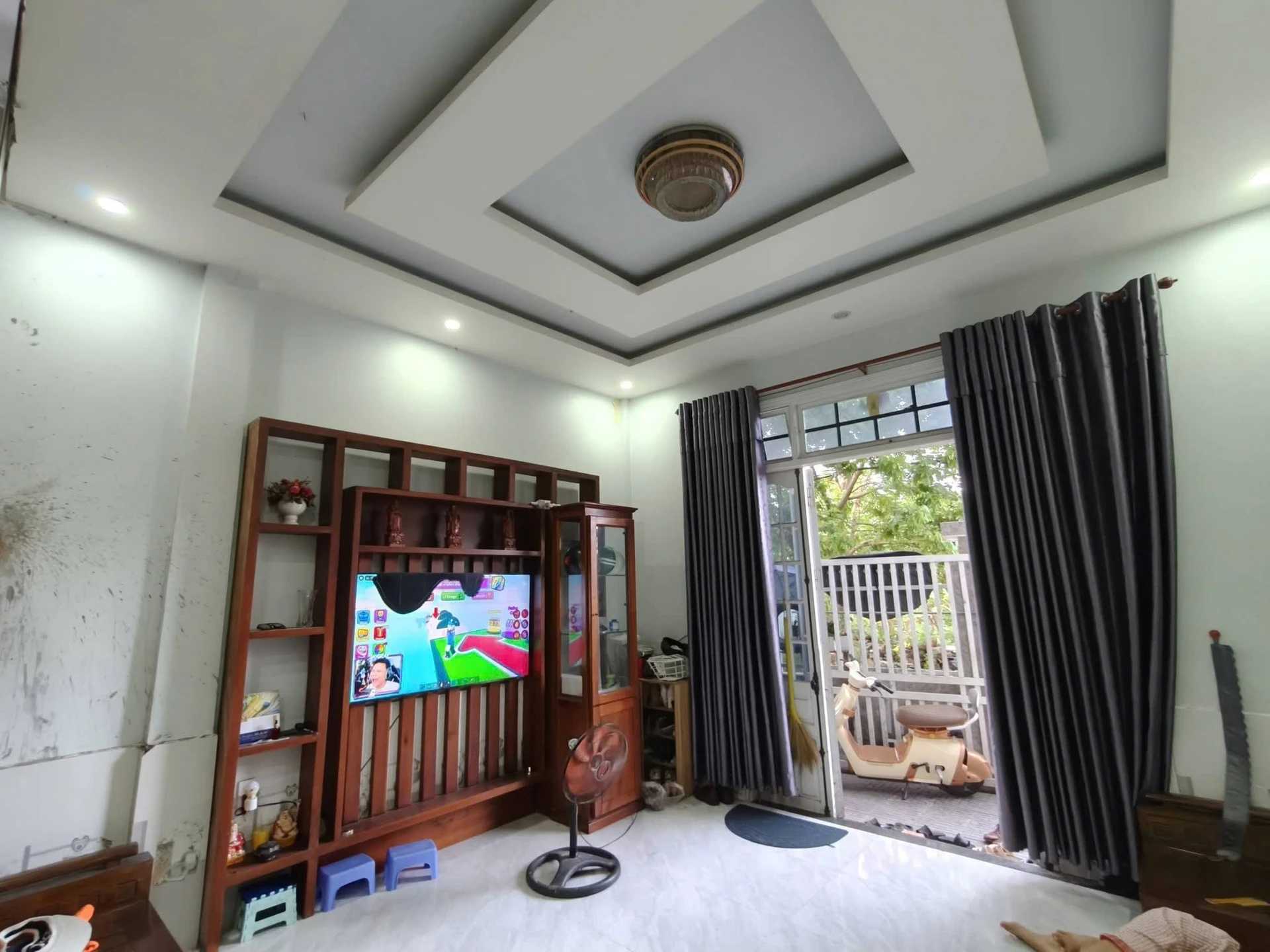 Bán nhà 2 tầng 54m² 3PN, kiệt ô tô Đồng Khởi Quận 1 - Ảnh 1