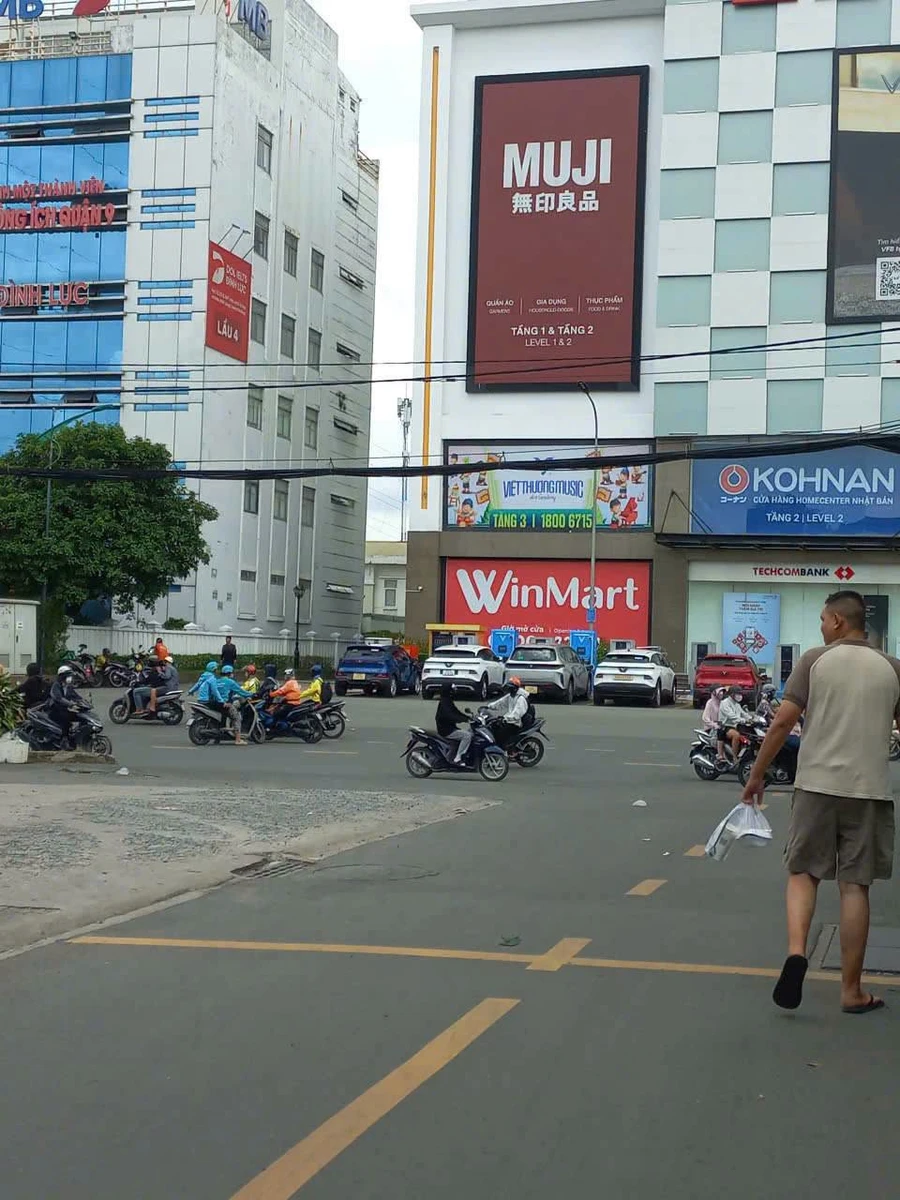 Bán nhà mặt tiền kinh doanh Hiệp Phú 65m2 - 5.5 tỷ - Ảnh thu nhỏ 3