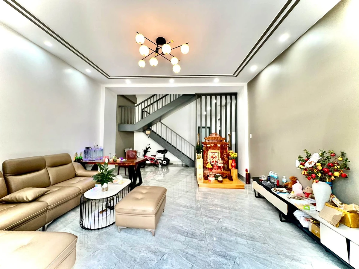 Bán nhà 2 tầng 4 phòng 200m² MT Văn Cao Rạch Giá - Ảnh thu nhỏ 3