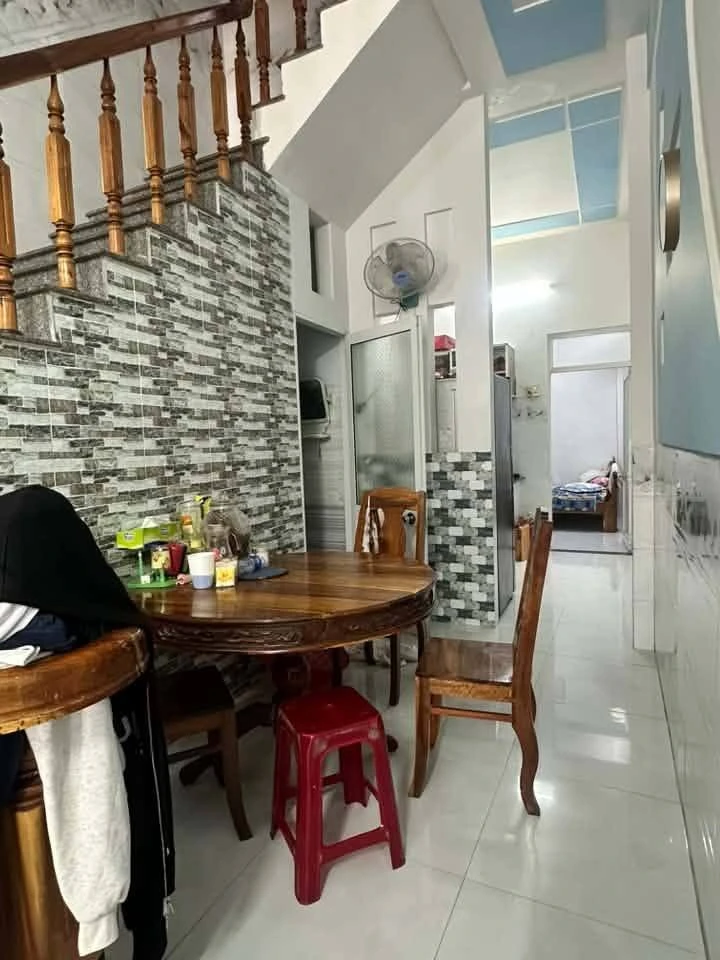 Bán nhà mặt tiền 49,5m² 3PN 2WC gần Thành Thái - Ảnh 1