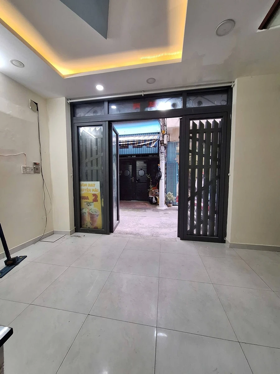 Cho thuê nhà nguyên căn 2PN, 20m² hẻm xe hơi Quận 5, 12 triệu/tháng - Ảnh thu nhỏ 2