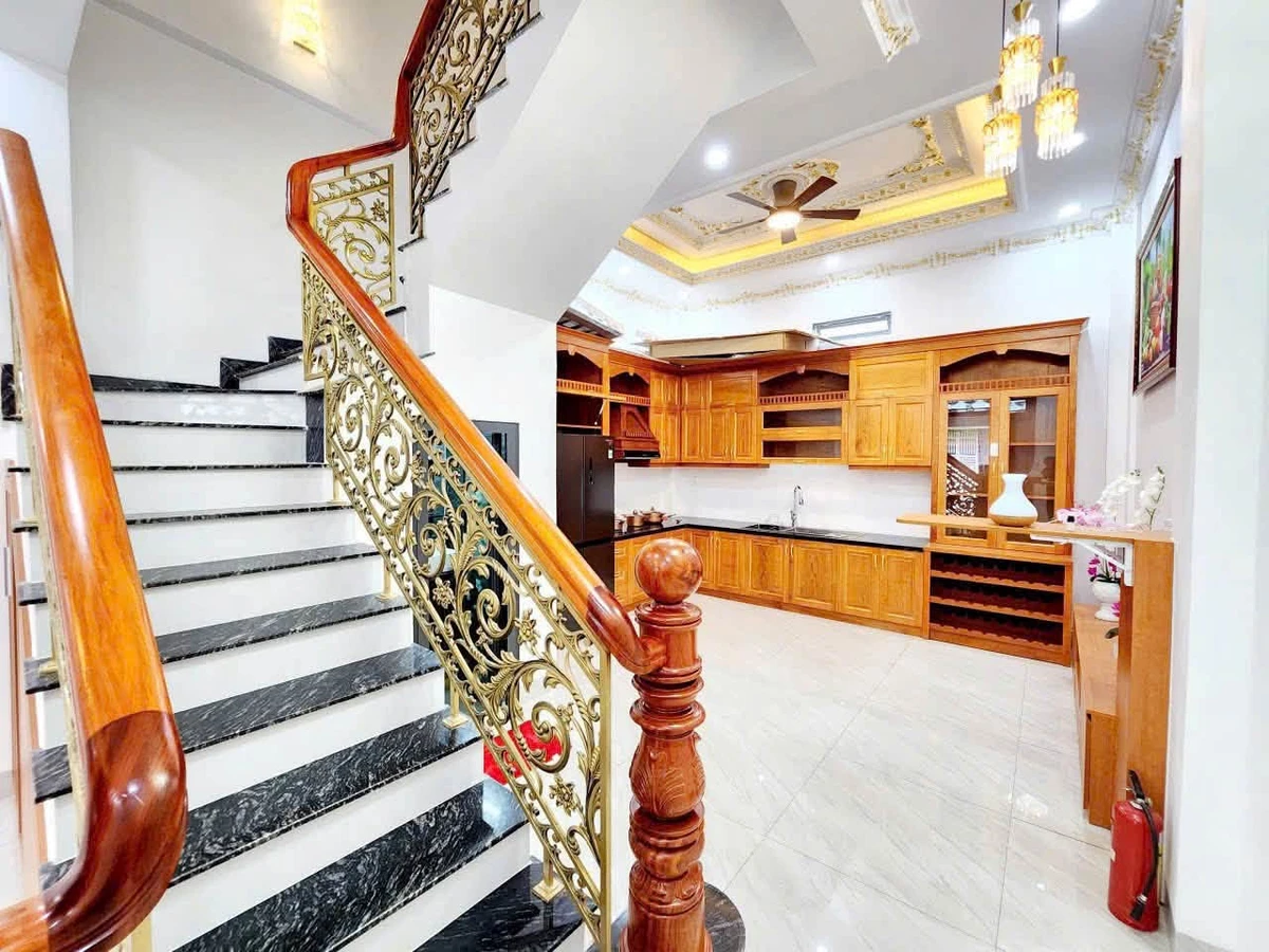 Bán nhà 2 lầu mặt tiền 4,7 tỷ Tân Hiệp, 200m² - Ảnh thu nhỏ 5