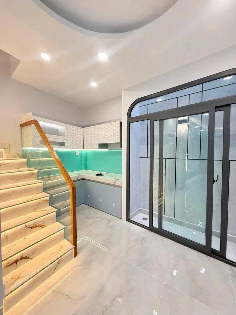 Bán nhà 2 phòng ngủ Đoàn Văn Bơ Quận 4, 46m2, 3 tỷ 099 triệu - Ảnh thu nhỏ 3