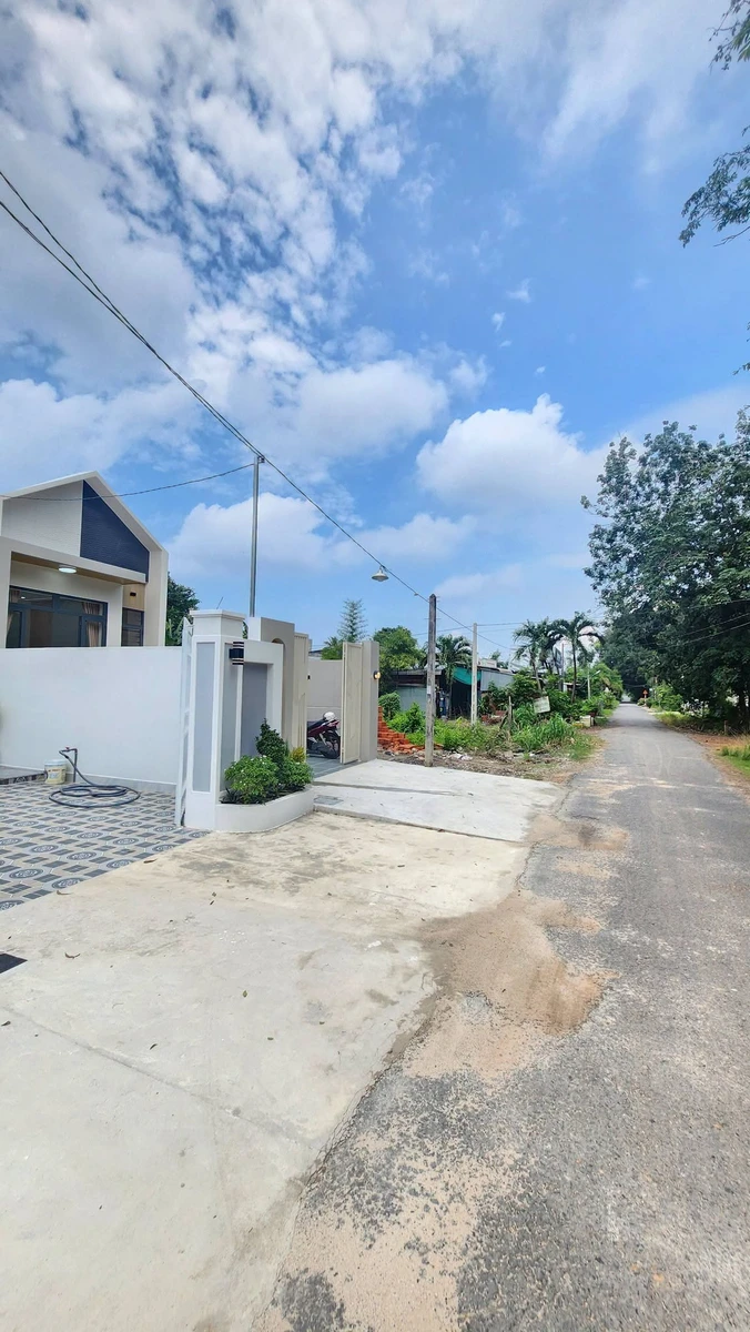 Bán nhà mới 68m2 mặt tiền 10m Tây Ninh 1 tỷ 099 triệu - Ảnh thu nhỏ 2