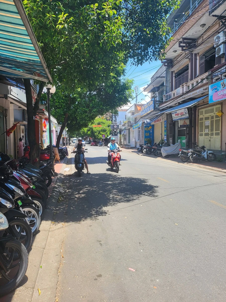 Bán nhà mặt tiền đường Chi Lăng, Gia Hội, TP Huế 78,4m2 giá 5,49 tỷ - Ảnh thu nhỏ 5