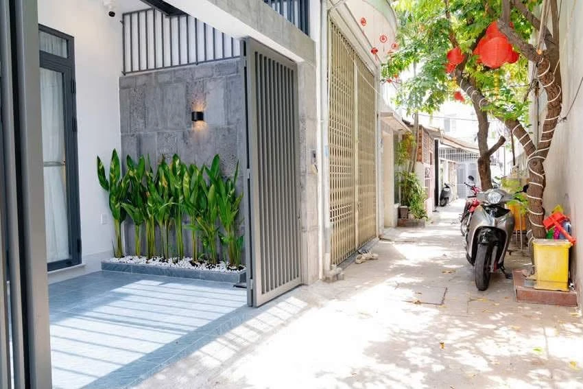 Bán nhà hẻm 3 tầng 67m2 gần biển Hòn Chồng, Nha Trang - Ảnh 1