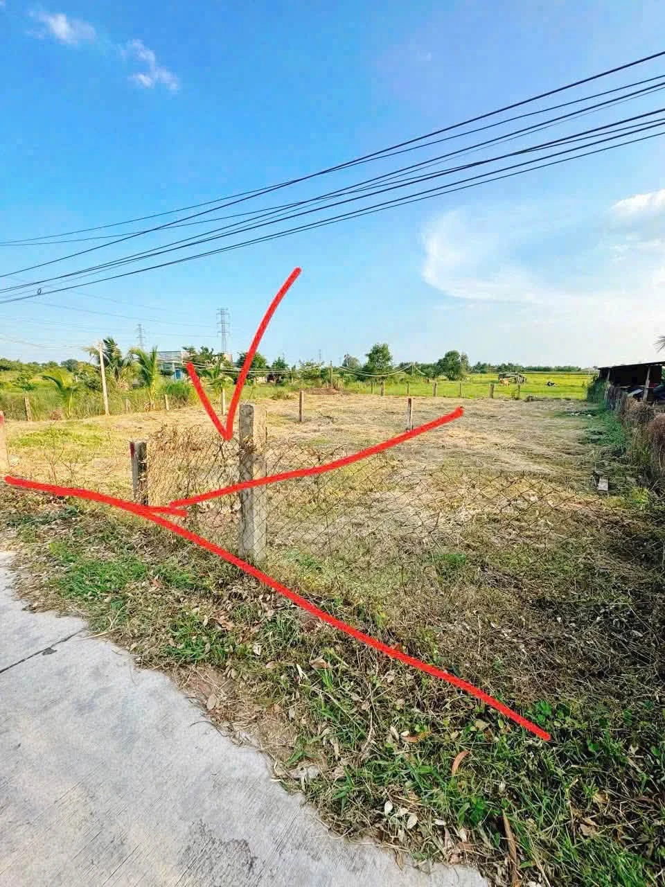 Bán đất thổ cư 178m2 đường bê tông gần chợ Bình An, giá hơn 600 triệu - Ảnh 1