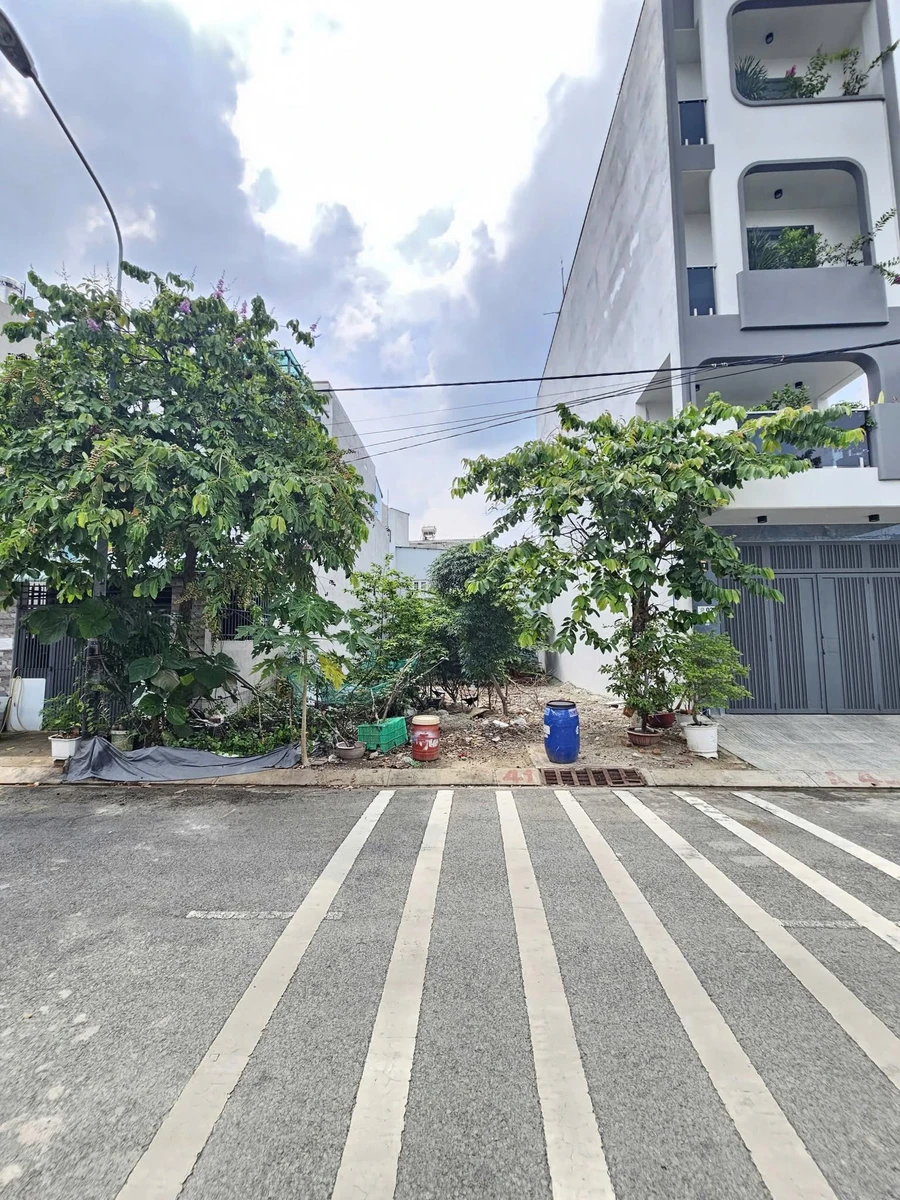 Bán đất 99m² gần Hội Trường Đông Hòa, Dĩ An - 5 tỷ 500 - Ảnh 1