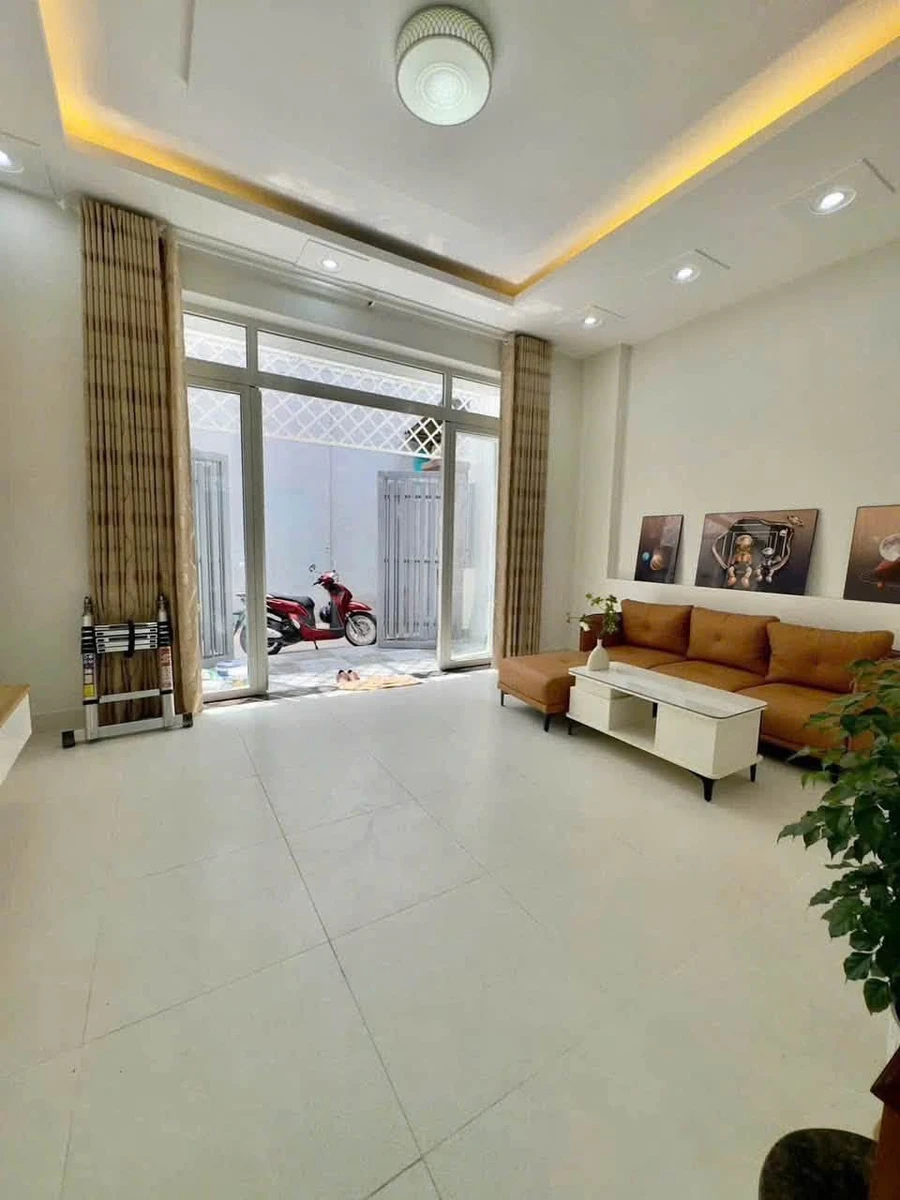 Bán nhà hẻm xe hơi 1 trệt 3 lầu 61,5m2 gần Lê Văn Thịnh, Quận 2, giá 7,5 tỷ - Ảnh thu nhỏ 3