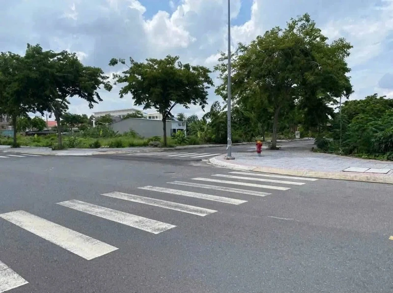 Bán lô đất góc 2 mặt tiền Phan Bội Châu, Long Tâm, Bà Rịa, 134,4m2, giá 3,6 tỷ