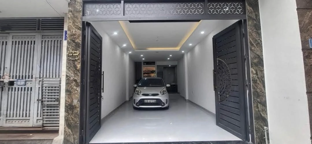 Bán nhà mặt tiền Vũ Trọng Khánh 45m2, 5 tầng, thang máy - Ảnh 1