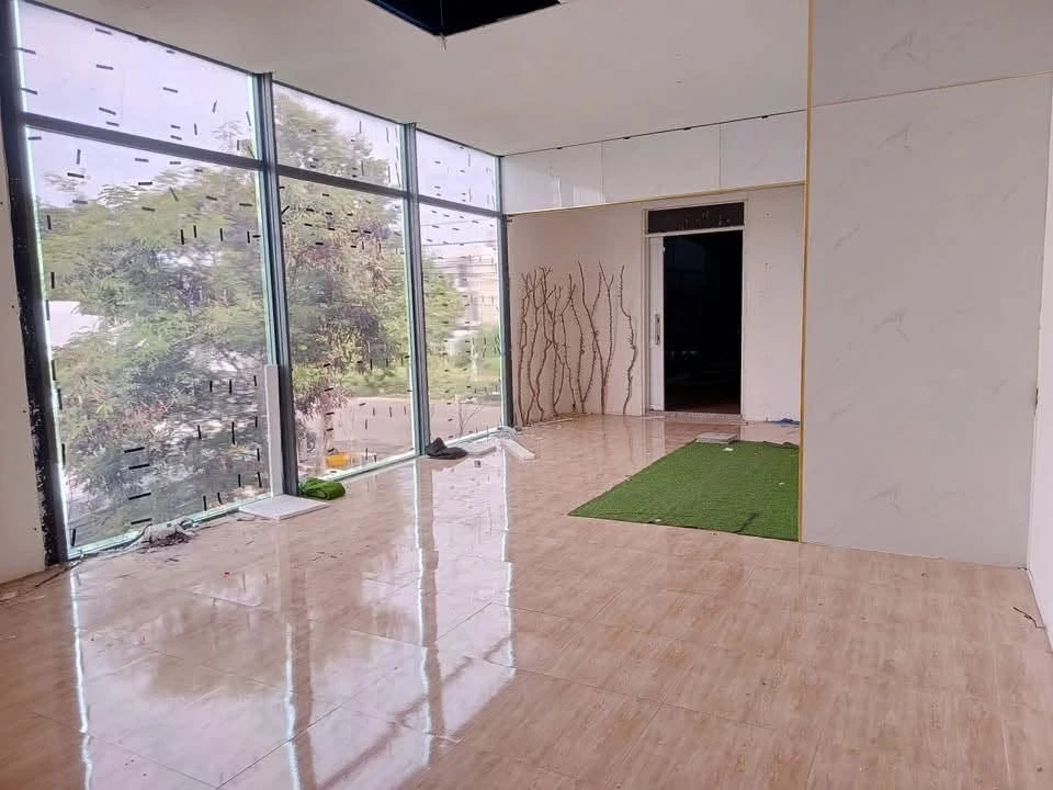 Bán lô đất mặt tiền Võ Văn Kiệt Phan Thiết 100m2, 5 tỷ 800 - Ảnh thu nhỏ 4