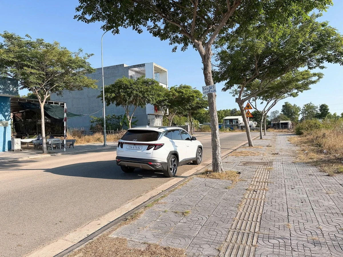 Bán lô đất 100m2 mặt tiền Nguyễn Thái Học, Bà Rịa - Ảnh thu nhỏ 2