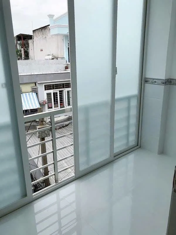 Bán nhà mặt tiền 3 tầng 15m² Đoàn Văn Bơ Q4 - 2,5 tỷ - Ảnh thu nhỏ 4