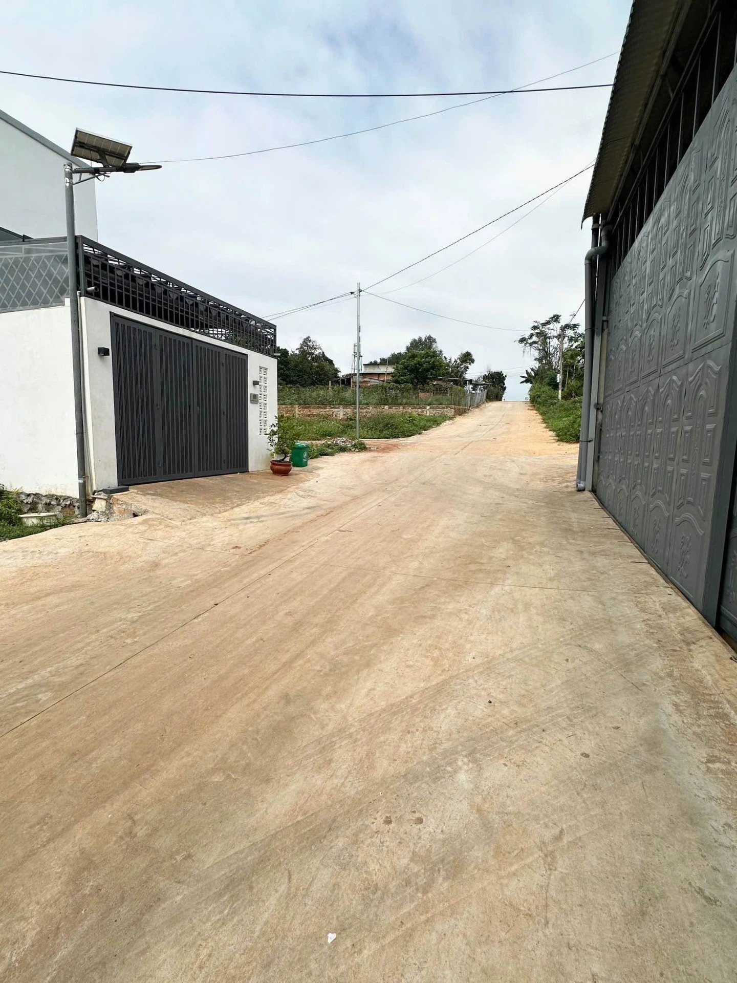 Bán đất 100m² Phường Buôn Ma Thuột, giá 1 tỷ 390 triệu - Ảnh 1