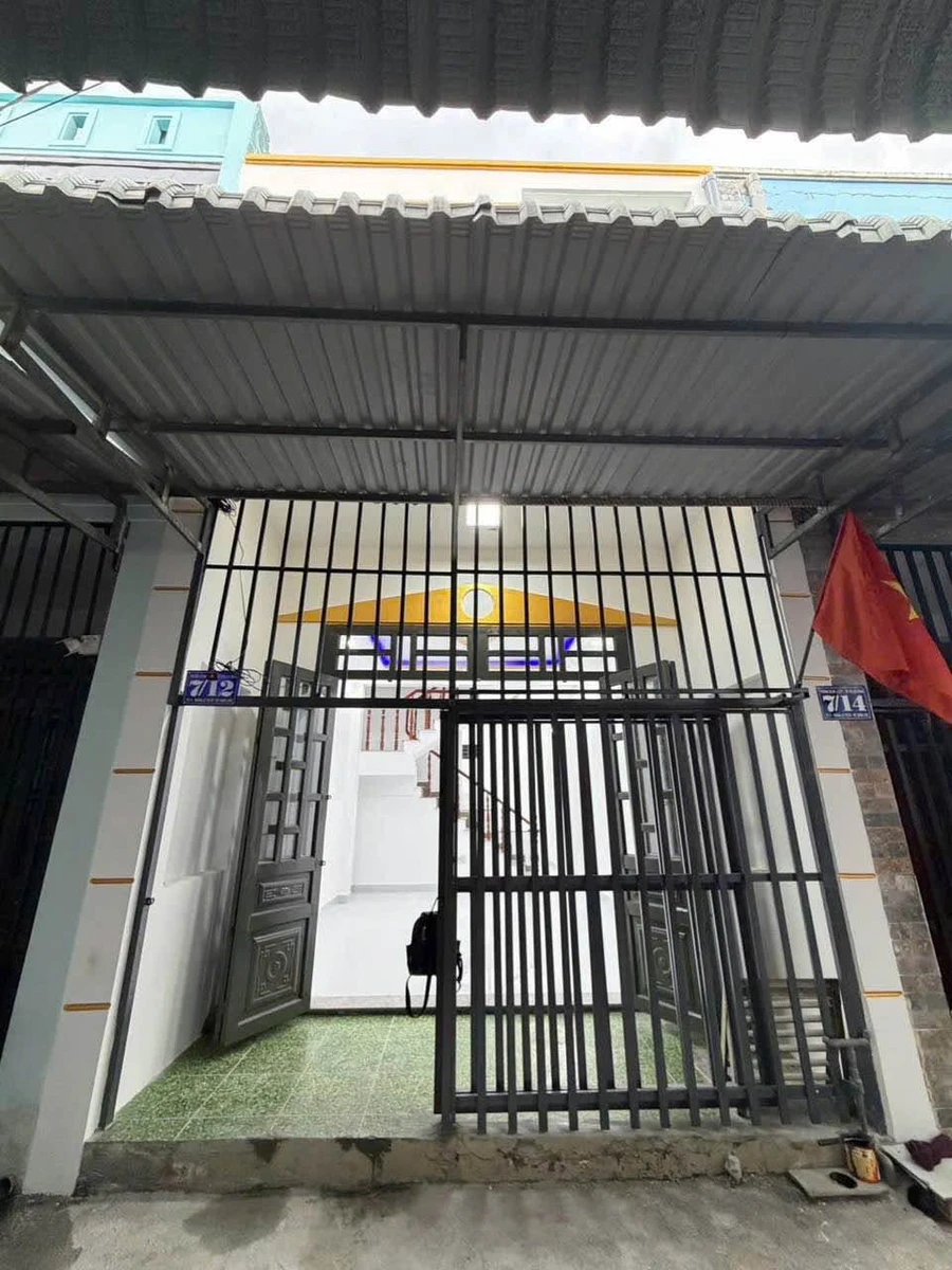Bán nhà 2PN Dĩ An 40m² 1 tỷ 680 triệu - Ảnh 1