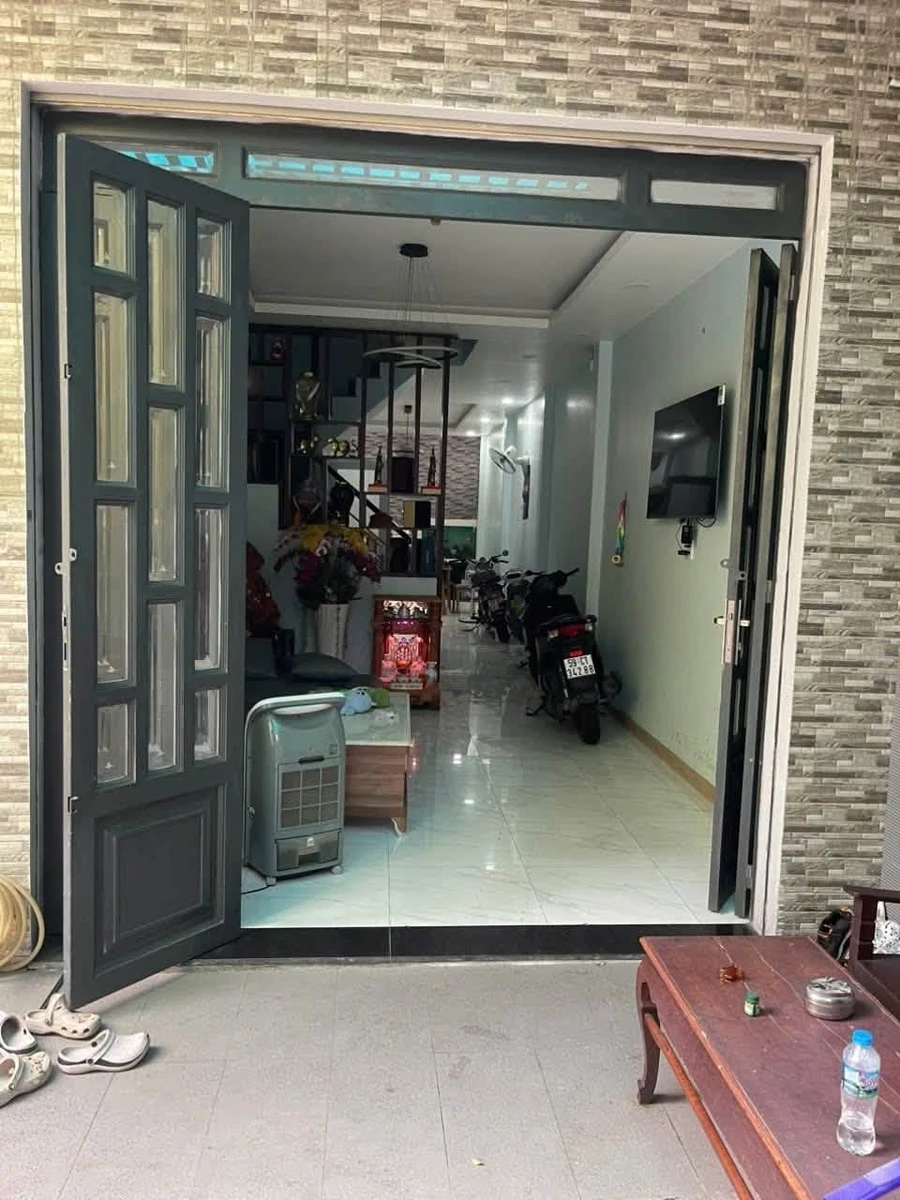 Bán nhà 2 tầng 64m2 Nguyễn Hữu Tiến 5 tỷ - Ảnh thu nhỏ 2