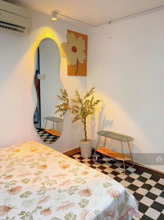 Bán nhanh khách sạn 6 tầng đường Nguyễn Khánh Toàn DT 120m2, full nội thất, gần biển, giá 20,5 tỷ - Ảnh thu nhỏ 3