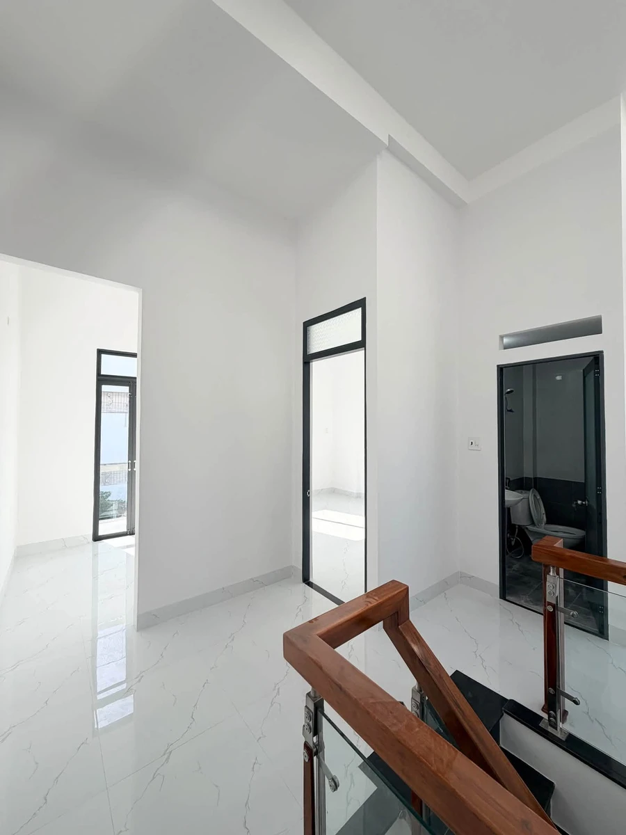 Bán nhà hẻm 41m2, 3 phòng ngủ, 3 tầng Võ Muười Quận 12 - Ảnh thu nhỏ 2