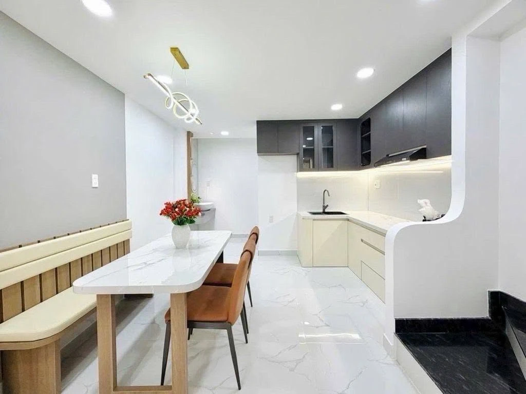 Bán nhà 5 tầng 6PN mặt tiền Hoàng Văn Thụ Phú Nhuận 8 tỷ - Ảnh thu nhỏ 3