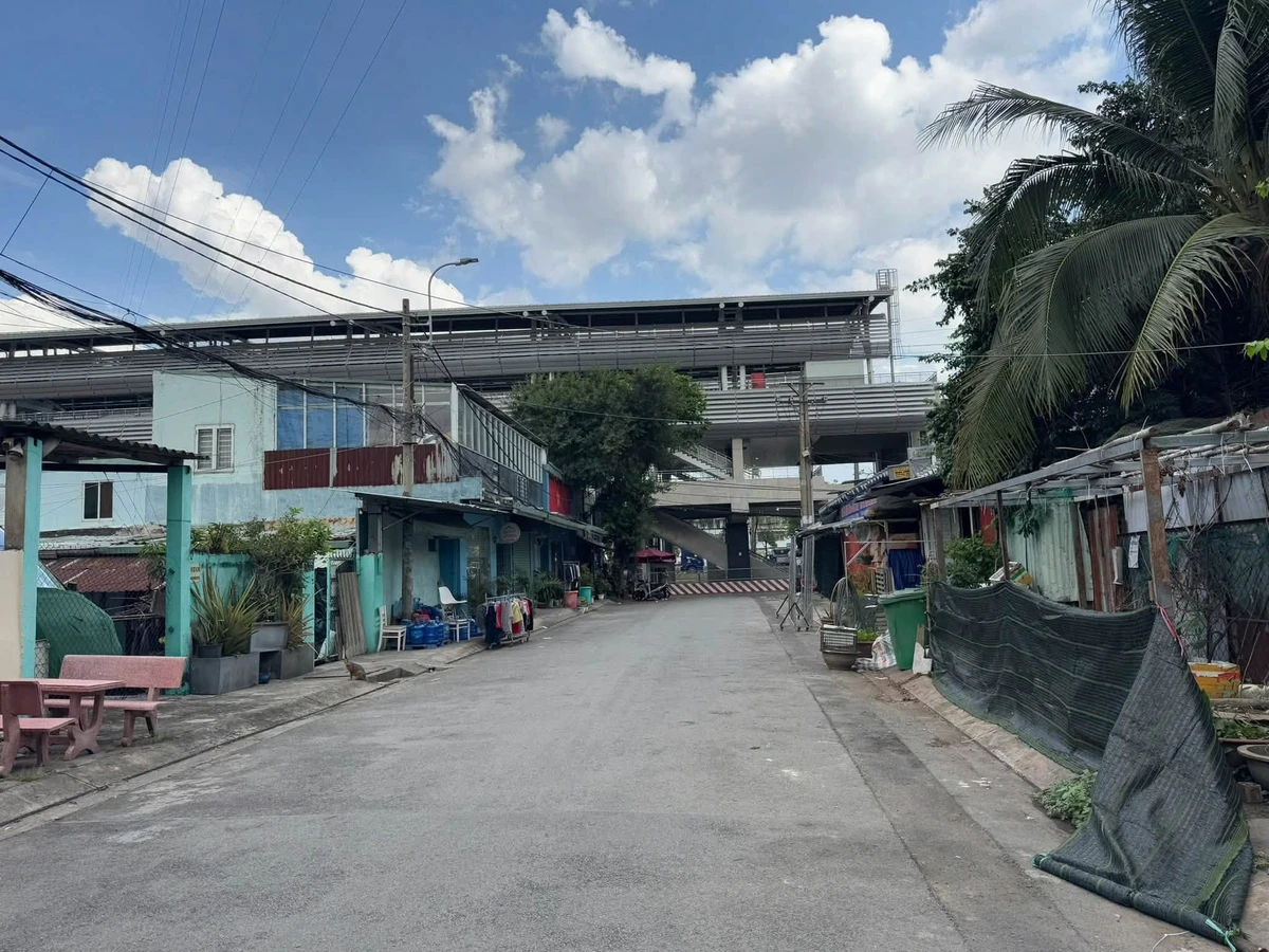 Bán gấp nhà 1 trệt 1 lầu 111m2 gần Metro Bình Thái, Thủ Đức giá 9,9 tỷ - Ảnh 1