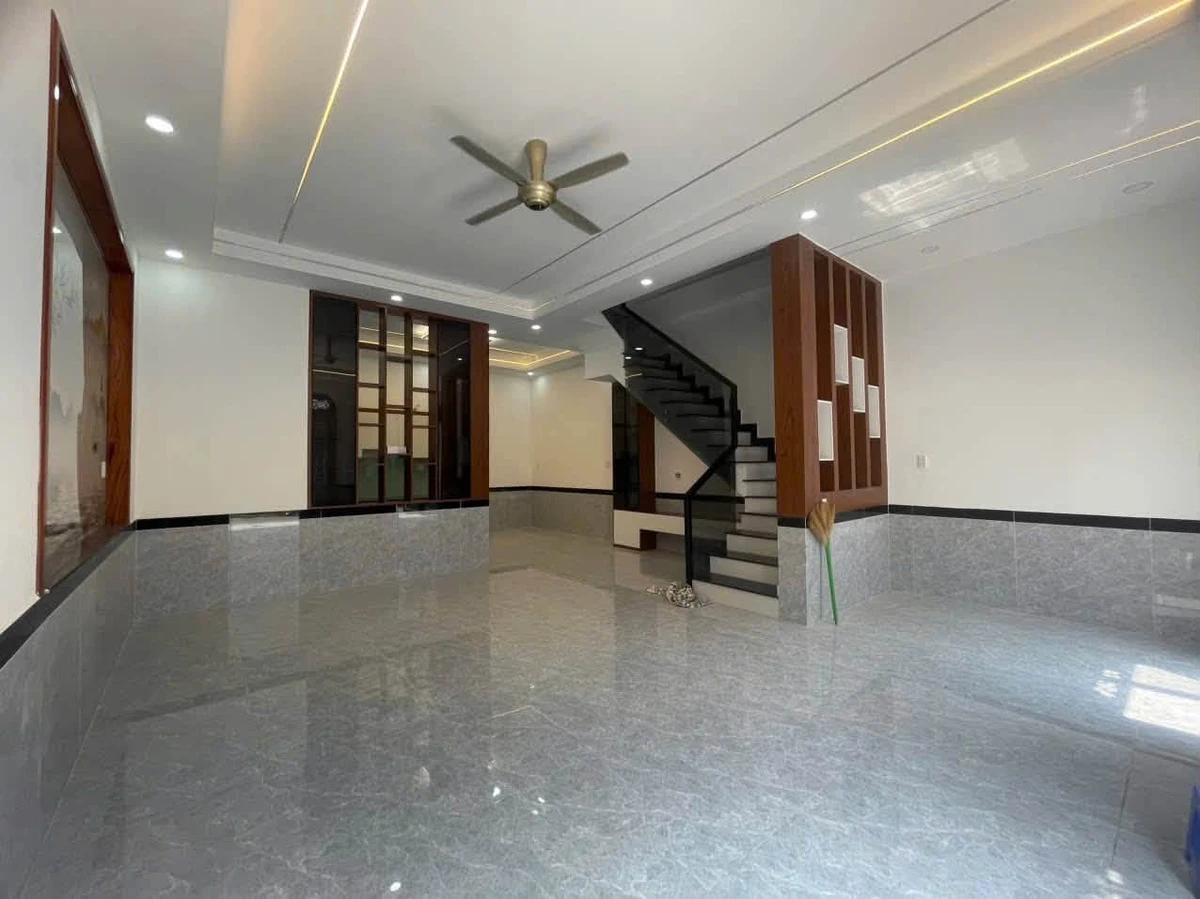 Bán nhà 2 lầu 65m2 tại Hóa An, Đồng Nai, giá 4,2 tỷ - Ảnh thu nhỏ 4