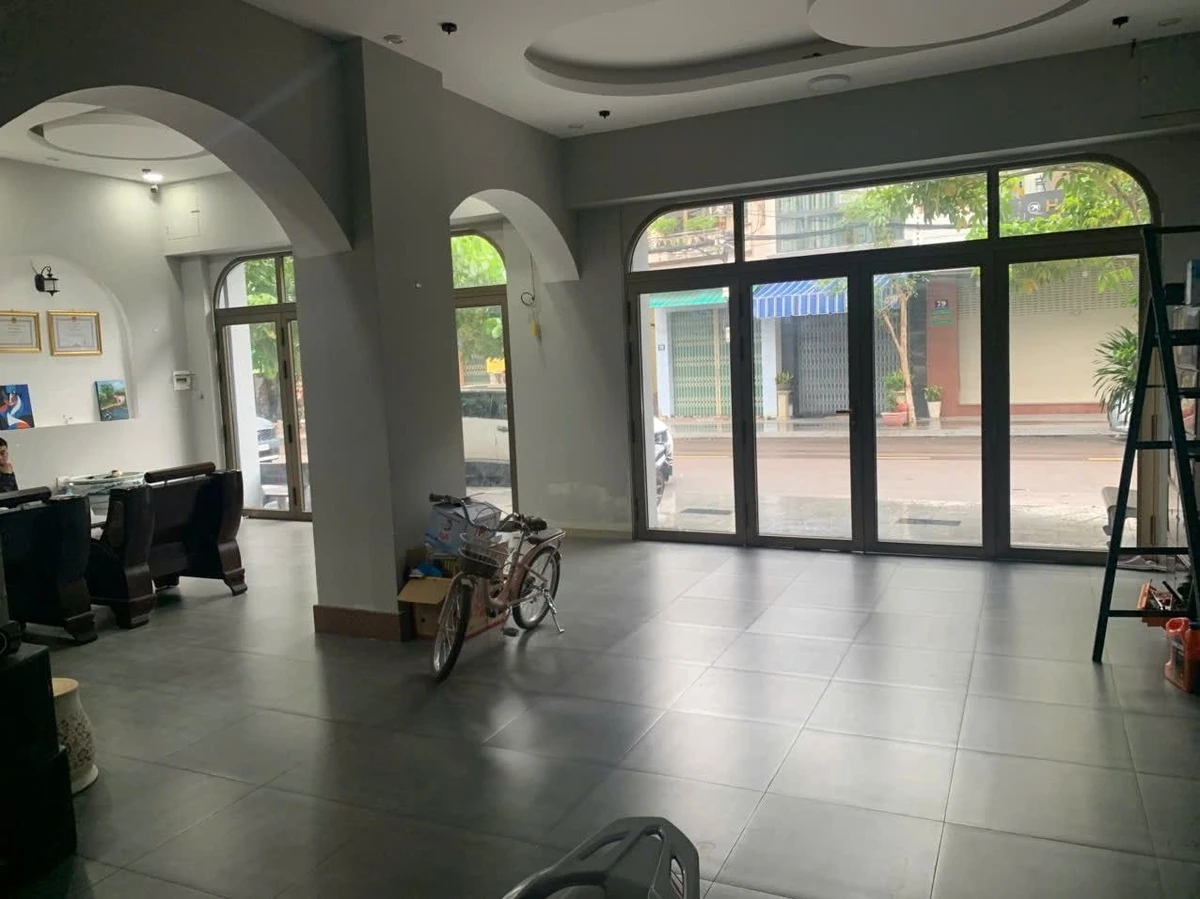 Cho thuê nhà nguyên căn 200m² 7PN Nguyễn Công Trứ, kinh doanh tự do - Ảnh 1