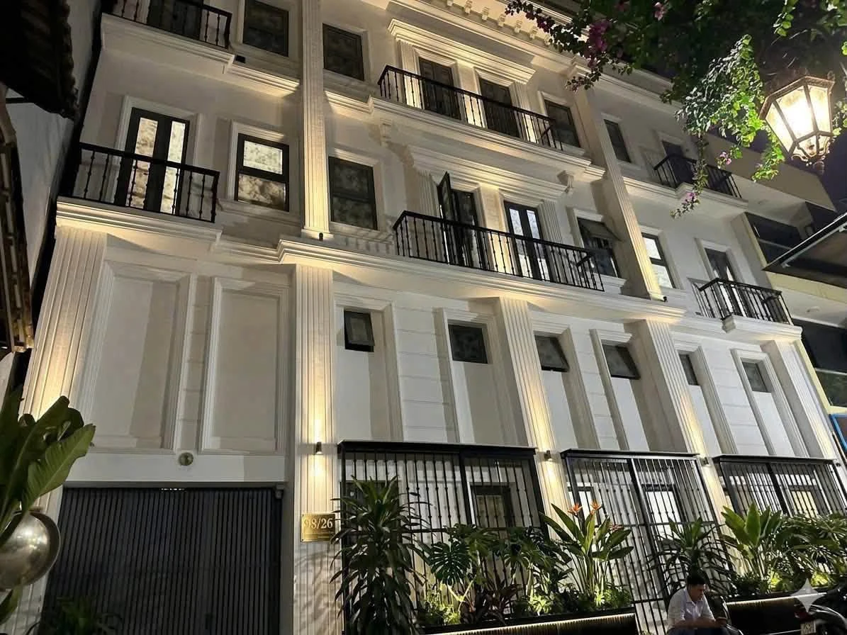 Bán tòa nhà căn hộ dịch vụ 216m² Hiệp Bình Chánh, giá 12,5 tỷ - Ảnh 1