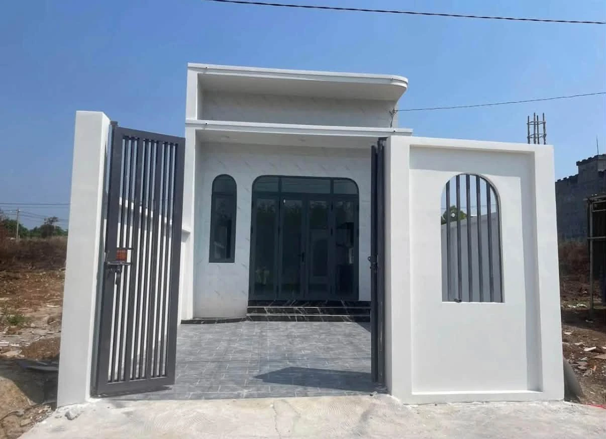 Bán nhà 2 PN Đồng Xoài, 120m², 1 tỷ - Ảnh 1