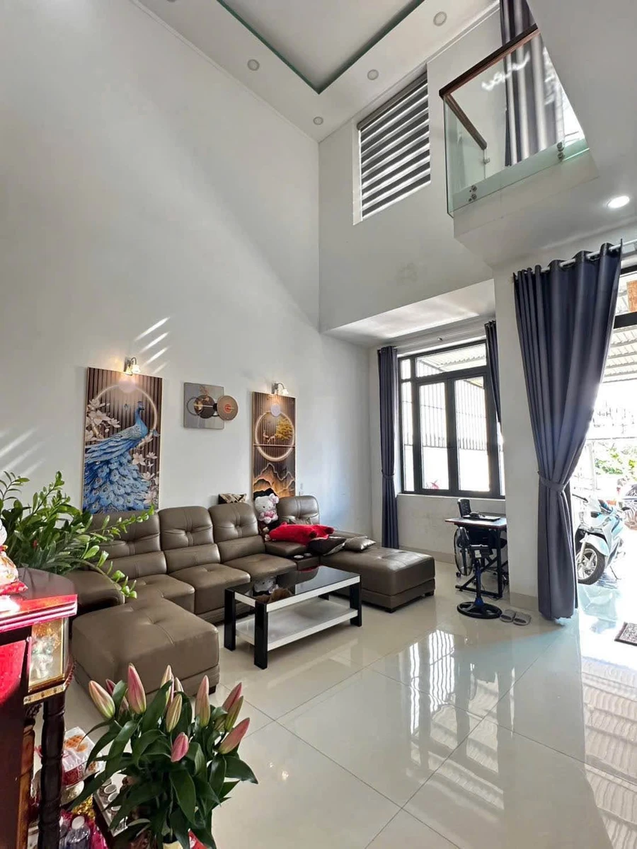 Bán nhà 1 trệt 220m2 3PN cuối đường Y Moan, Buôn Ma Thuột, giá 3,5 tỷ - Ảnh thu nhỏ 2