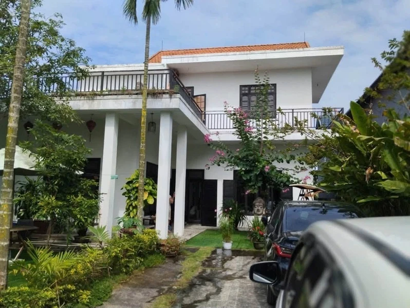 Bán villa 1.200m² 4 phòng ngủ, hồ cá Koi, cách biển 1km tại Điện Nam Trung, Hội An