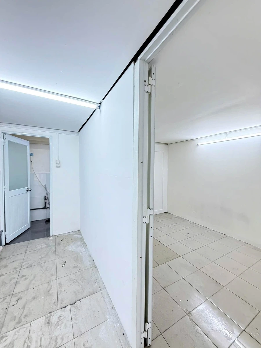 Cho thuê nhà 4x15m, 2PN mặt tiền khu Họ Lê, Tân Phú - Ảnh thu nhỏ 4