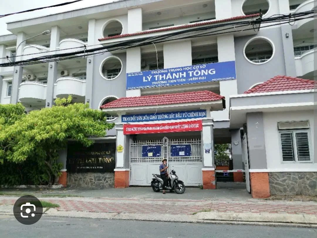 Bán nhà 3 tầng 2PN, 45m2, gần 2 tỷ, Quận 8 - Ảnh 1