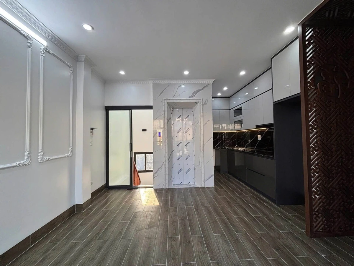 Bán nhà 5 tầng thang máy 33m² Tam Trinh, Hoàng Mai - Ảnh thu nhỏ 3