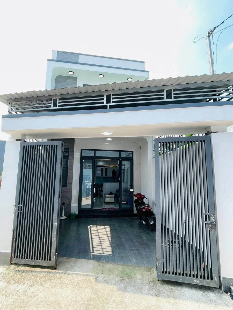 Bán nhà 1 trệt lửng 2PN 60m² Phú Hòa 2 tỷ - Ảnh 1