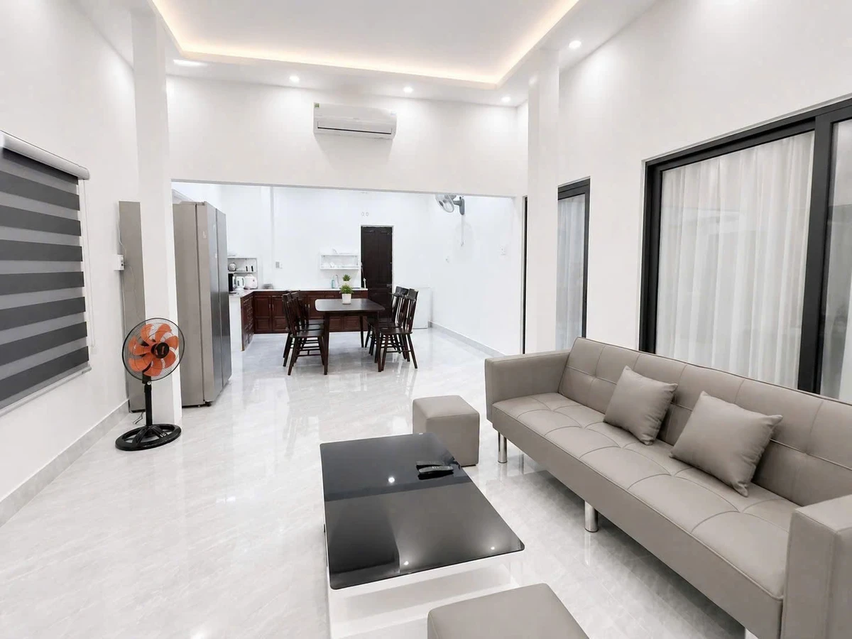 Bán villa 2 tầng 3PN sát biển Non Nước 160m² - Ảnh 1