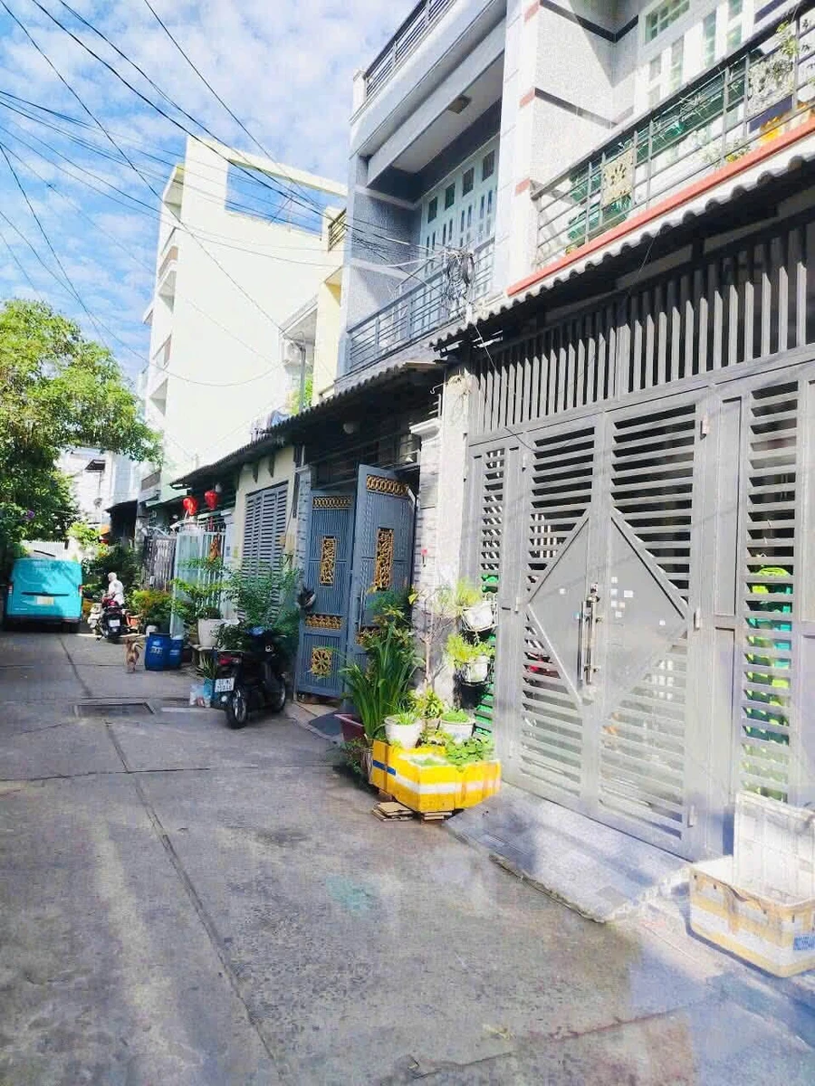 Bán nhà hẻm xe hơi Hương Lộ 3, Bình Tân, 61m2, trệt lửng 2PN, giá 5,2 tỷ - Ảnh 1