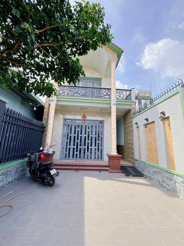 Bán nhà 1 trệt 1 lầu sân vườn 274m2 Đồng Nai 3.5 tỷ