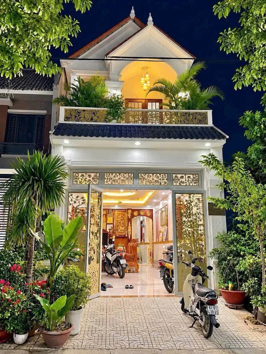 Bán nhà phố 100m² Tân Đông Hiệp, 5,2 tỷ - Ảnh 1