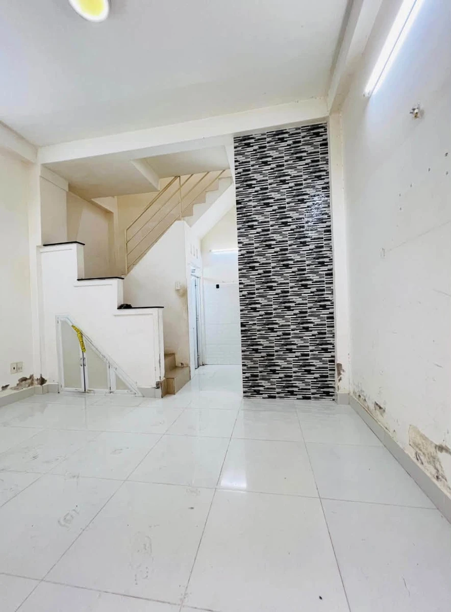 Bán nhà hẻm Thạch Thị Thanh, Tân Định, Quận 1, 20,5m2, 2 tầng, giá 4,25 tỷ - Ảnh thu nhỏ 3
