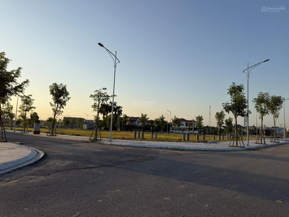 Chính chủ cần bán lô đất nền 100m2 tại Square City, Phổ Yên, Thái Nguyên, gần Quảng trường Vạn Xuân - Ảnh thu nhỏ 3
