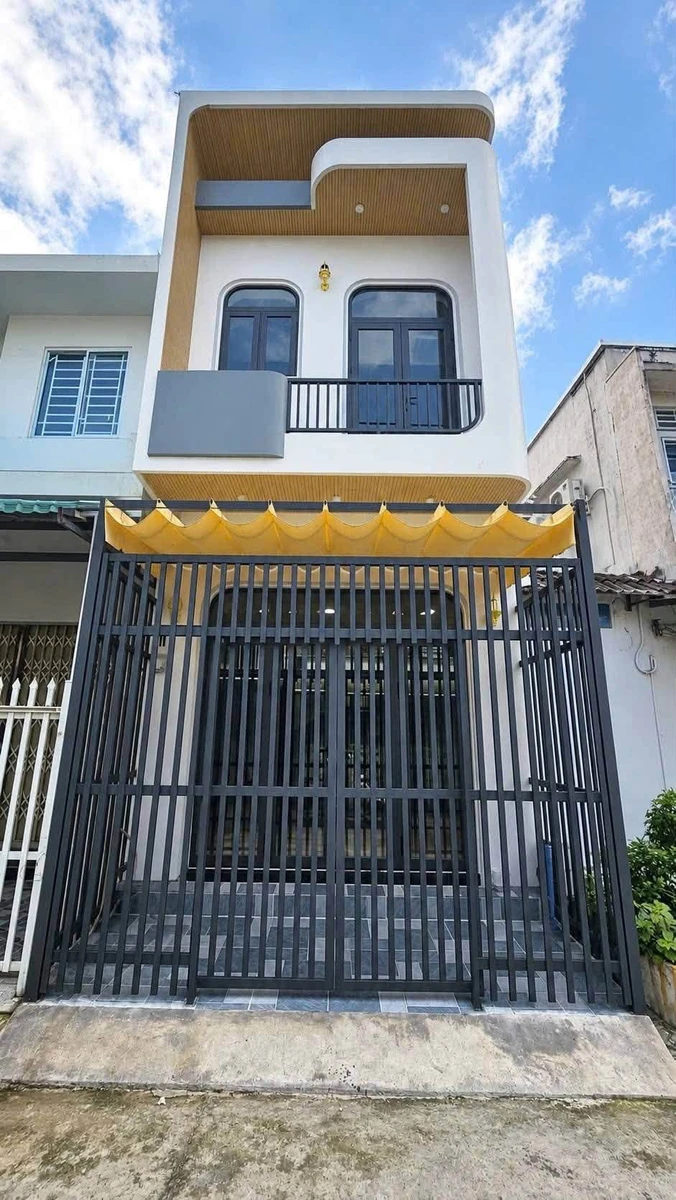 Nhà mặt tiền Nguyễn Tuân Rạch Giá 60m² 3 PN 2 WC 2 tỷ 350 triệu - Ảnh 1