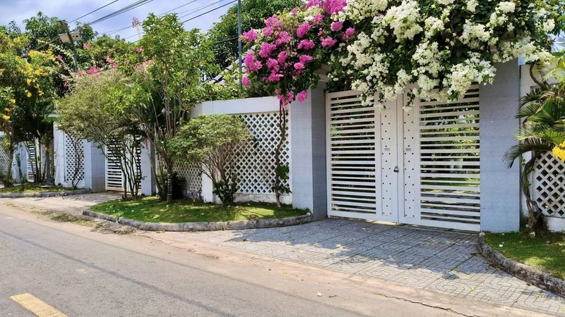Bán 207m2 đất mặt tiền Nguyễn Huệ, Xã Đất Đỏ - 1 tỷ 139 triệu