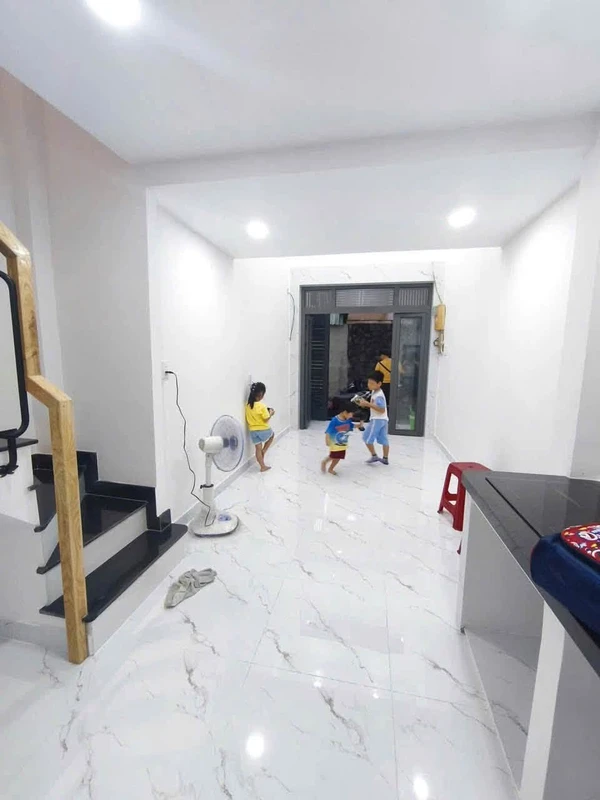 Nhà riêng cho thuê 30m² 2PN 2WC Phường 15 Phú Nhuận