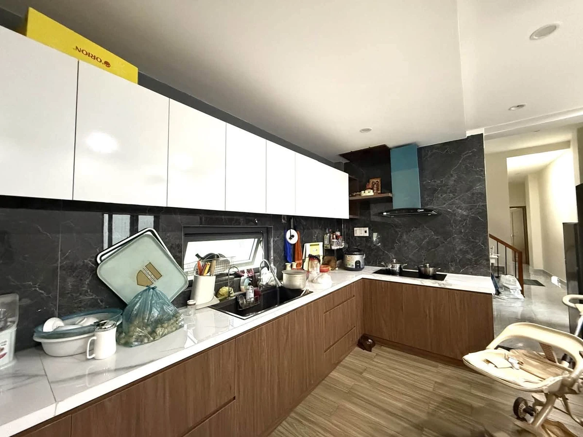 Bán nhà 3 tầng 70m2, 5 phòng ngủ, đường Dũng Sĩ Thanh Khê, Đà Nẵng, giá 4,9 tỷ - Ảnh thu nhỏ 4