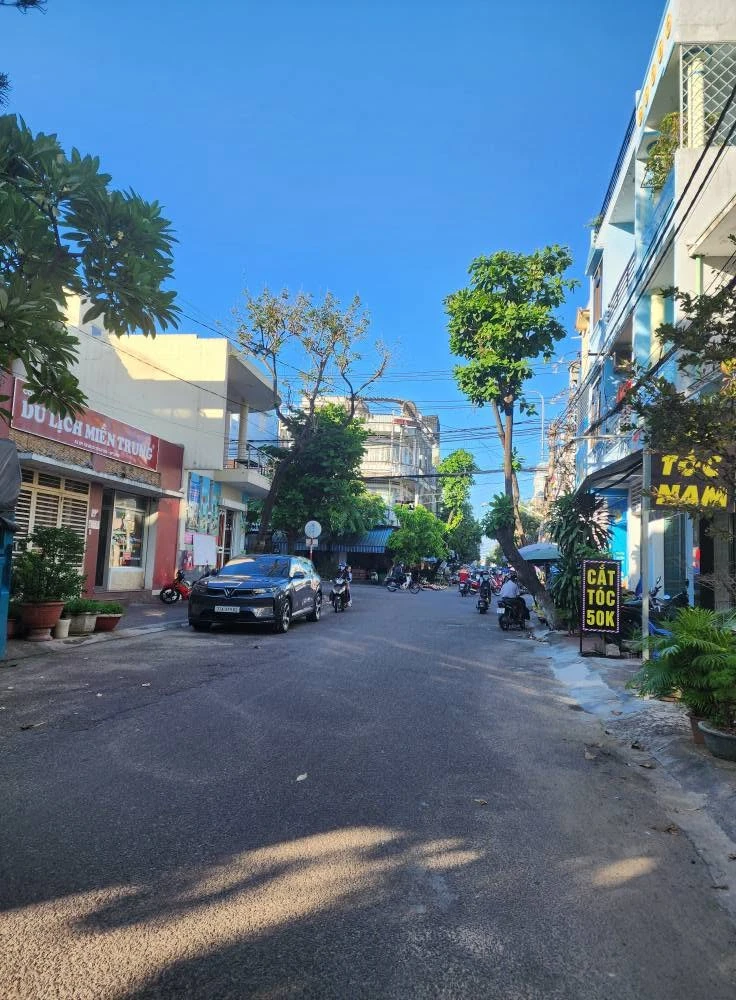 Nhà mặt tiền Nguyễn Thị Minh Khai Quy Nhơn 60m2, 3 PN - Ảnh thu nhỏ 2