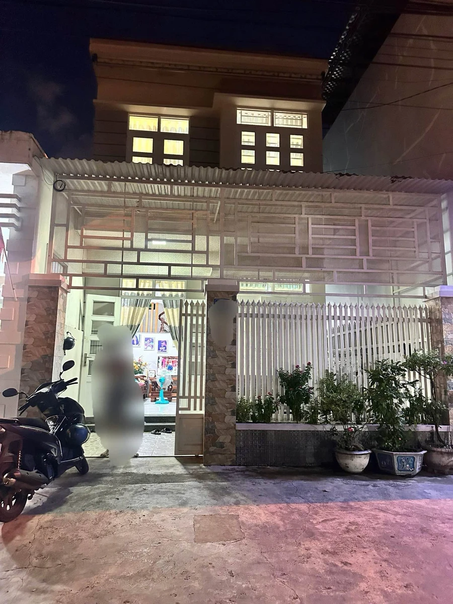 Bán nhà 2 tầng mặt tiền Đào Duy Anh Nha Trang 90m2 4.75 tỷ - Ảnh thu nhỏ 5