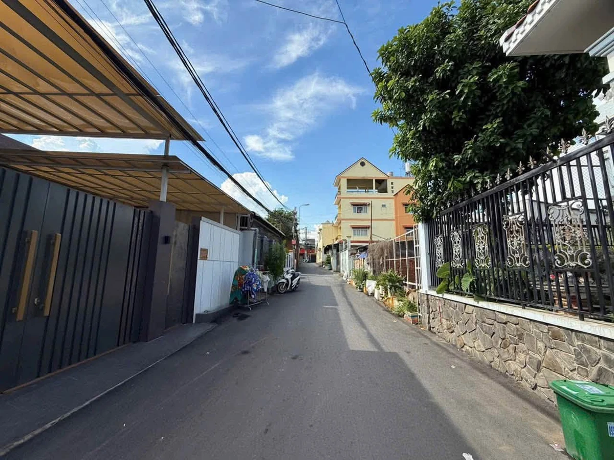 Bán lô đất Nguyễn Văn Tăng Quận 9, 196m2 - Ảnh thu nhỏ 2