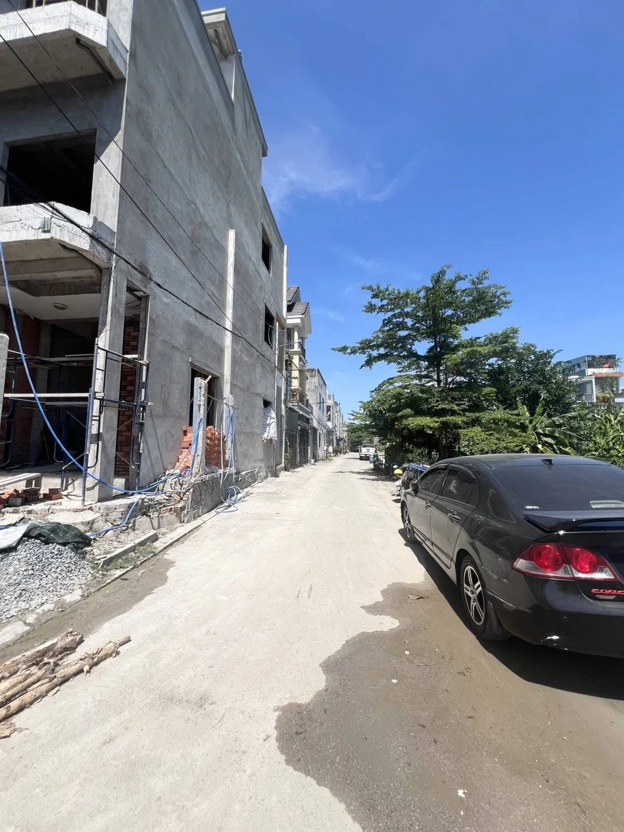 Bán nhà 1 trệt 2 lầu 59m2 Thủ Đức 5.1 tỷ - Ảnh thu nhỏ 3